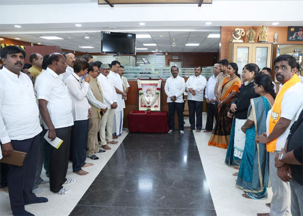 ಬಿಜೆಪಿ ರಾಜ್ಯ ಕಾರ್ಯಾಲಯದಲ್ಲಿ ಸ್ವಾಮಿ ವಿವೇಕಾನಂದ ಜಯಂತಿ