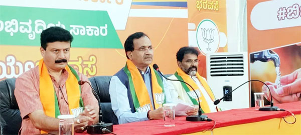 ಕಾಂಗ್ರೆಸ್‍ನಂಥ ಸಿದ್ಧಾಂತ ಬಿಜೆಪಿಯಲ್ಲಿದ್ದರೆ ಶೆಟ್ಟರ್ ಸಿಎಂ ಆಗುವ ಅವಕಾಶ ಸಿಗುತ್ತಿತ್ತೇ ? : ಭಗವಂತ ಖೂಬಾ