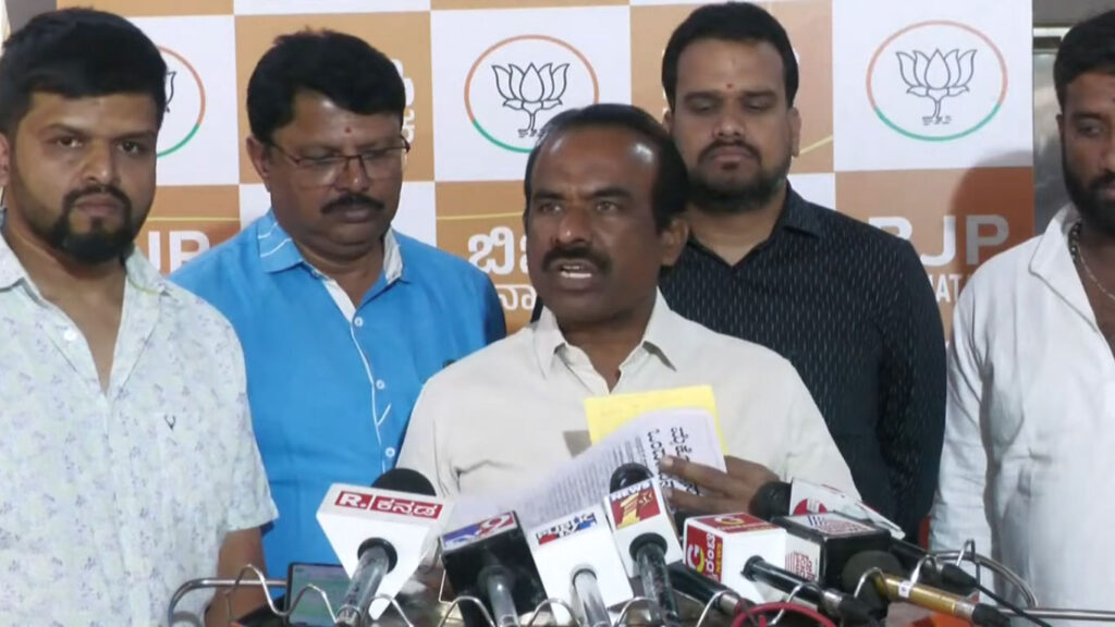 ಮೀಟರ್ ಬಡ್ಡಿ ಸಂಗ್ರಹ ಕುರಿತಂತೆ 7 ಲಕ್ಷದ 80 ಸಾವಿರ ದೂರುಗಳು ಬರುವವರೆಗೂ ಕಾಂಗ್ರೆಸ್‌ ಏನು ಮಾಡುತ್ತಿತ್ತು ? ಬಿಜೆಪಿ ಪ್ರಶ್ನೆ