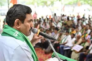 ‘ನಮ್ಮ ತಂದೆ ಕಾಲದ್ದು, ನಮ್ಮ ತಾತನ ಕಾಲದ್ದು’ ಎಂದು ಸಚಿವರು ಅಕ್ರಮ ನಡೆಸಬಹುದೇ, ವಿಜಯೇಂದ್ರ ಪ್ರಶ್ನೆ